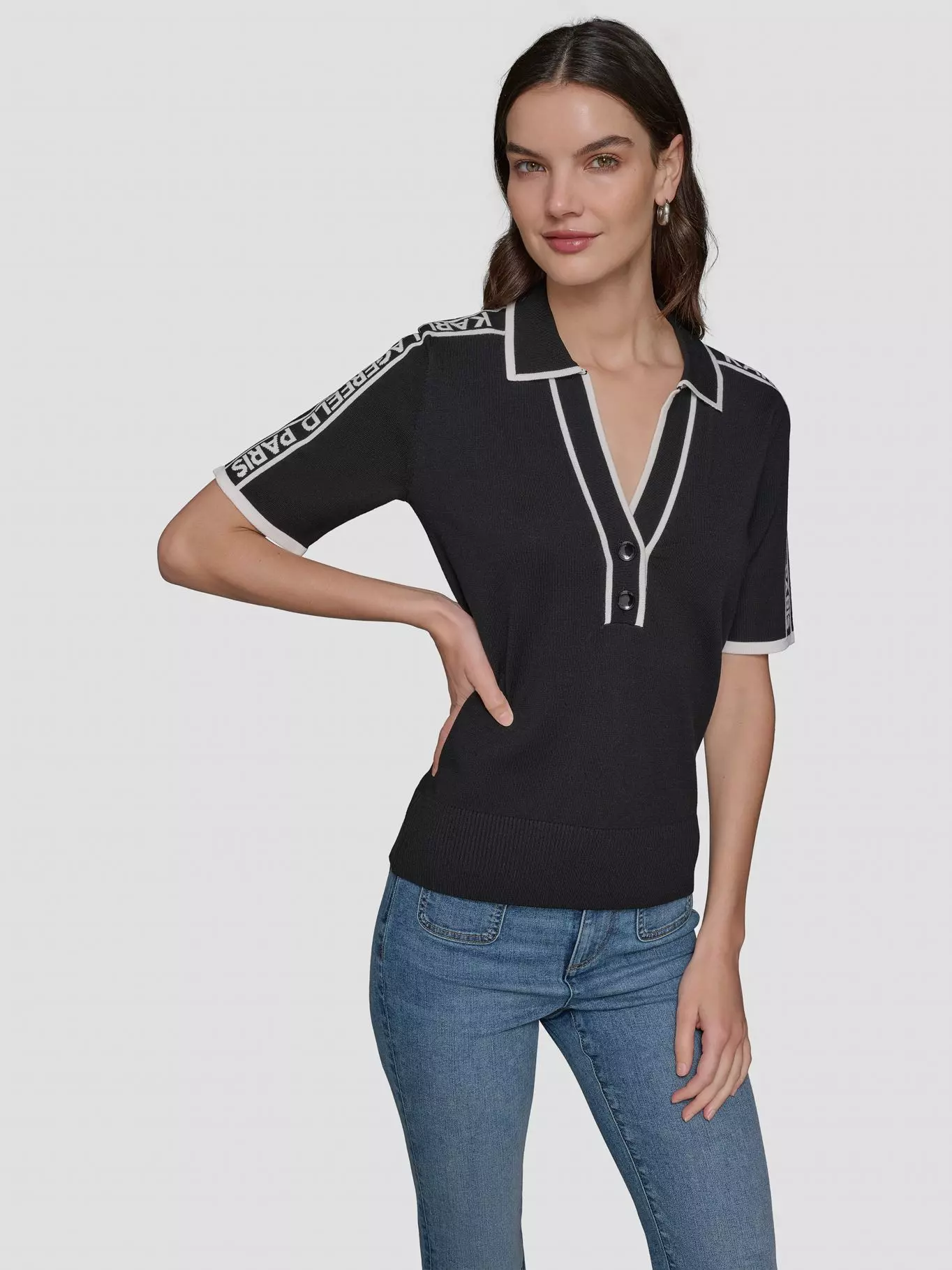 Sweater tipo polo con logotipo-0