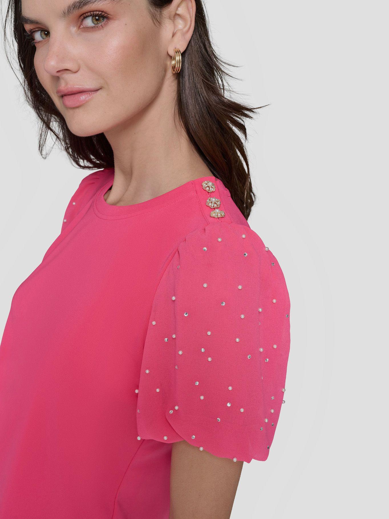 Blusa con mangas abullonadas y pedrería-4