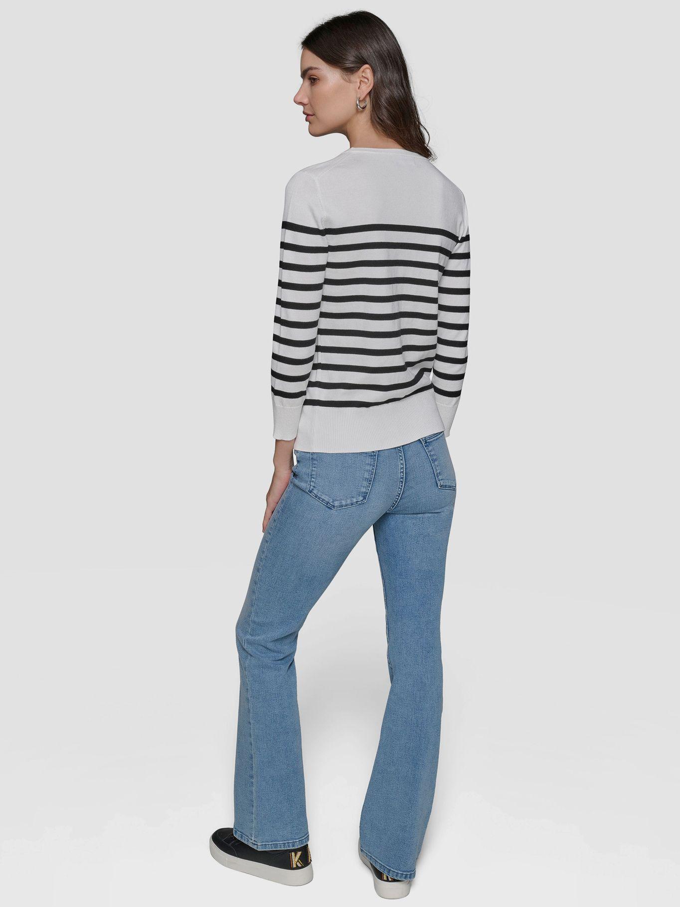 Sweater a rayas con diseño floral-2