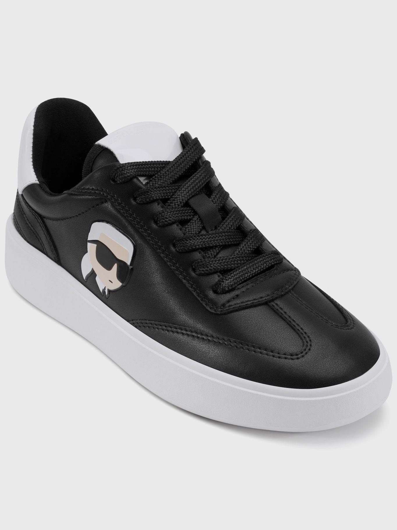 Zapatillas con cordones - Sumava Negra-0