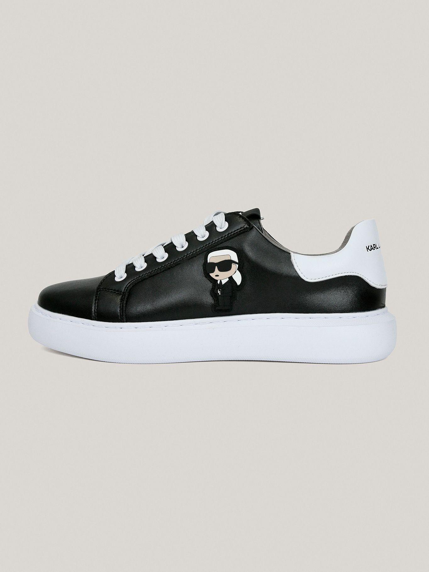 Zapatillas con parche de KARL-5