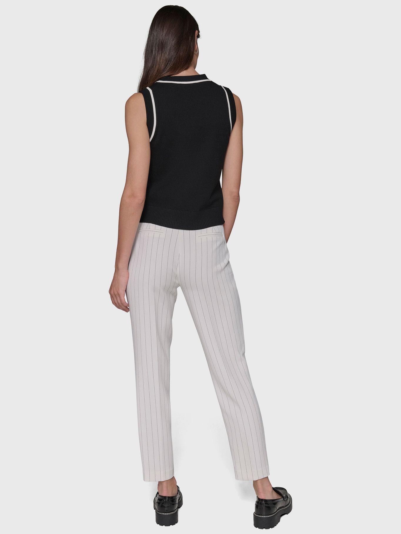 Sweater sin mangas con cuello redondo Negro-2
