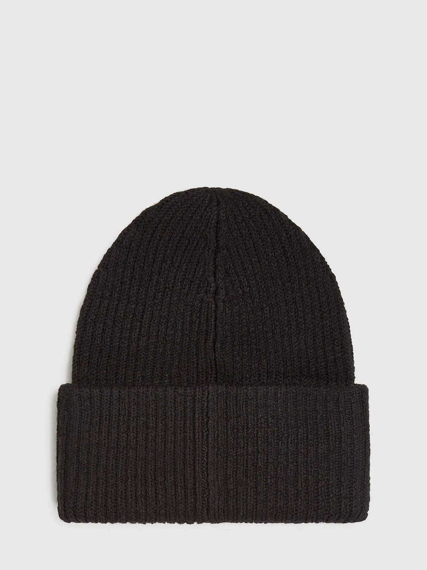 Gorro largo tejido con parche frontal Negro Karl-2