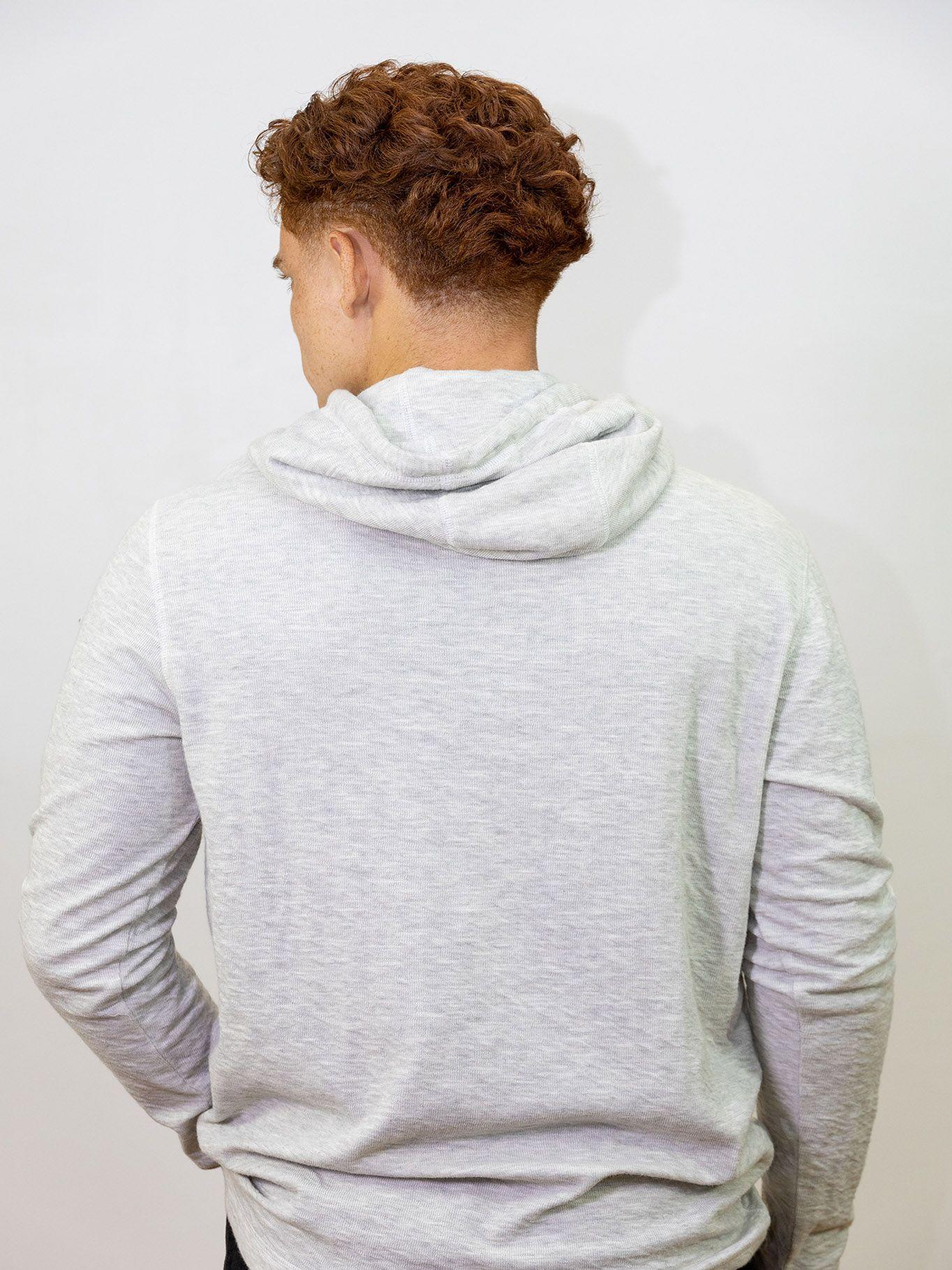 Polerón con gorro y parche de firma de Karl Gris Karl-1