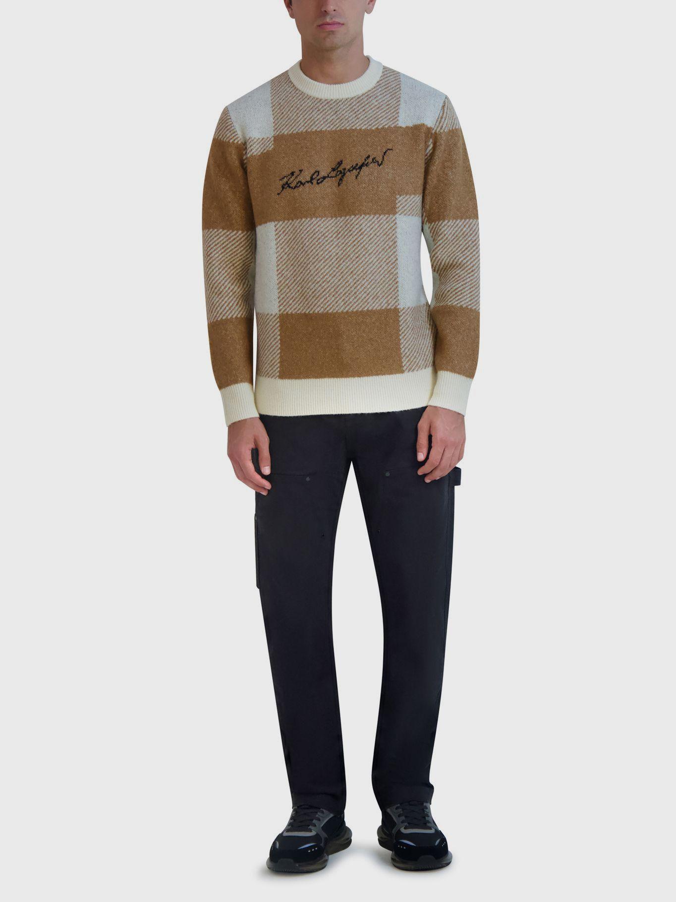 Sweater cuadros grandes con la firma de KARL-1