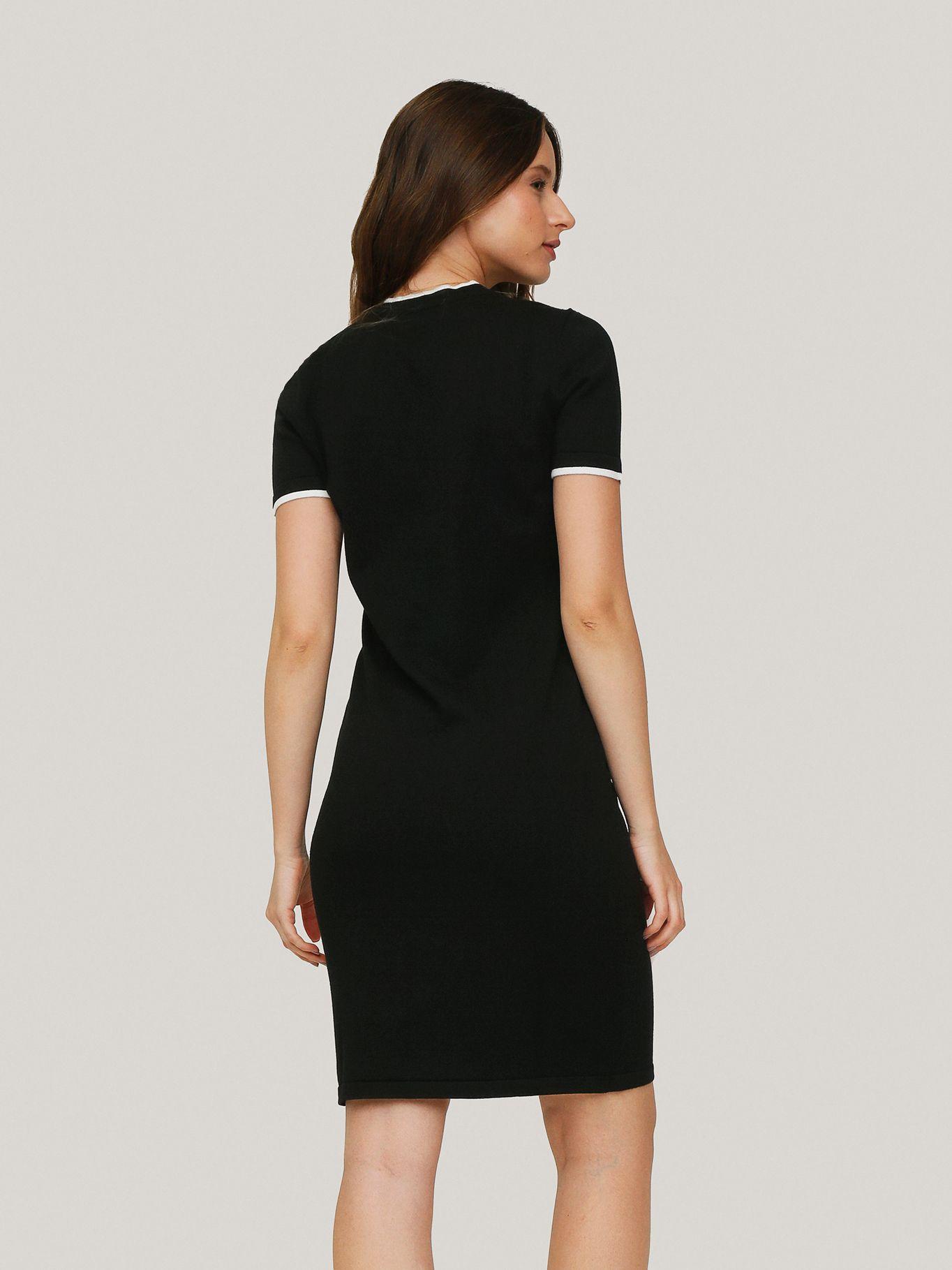 Vestido slim con cuello en v-3