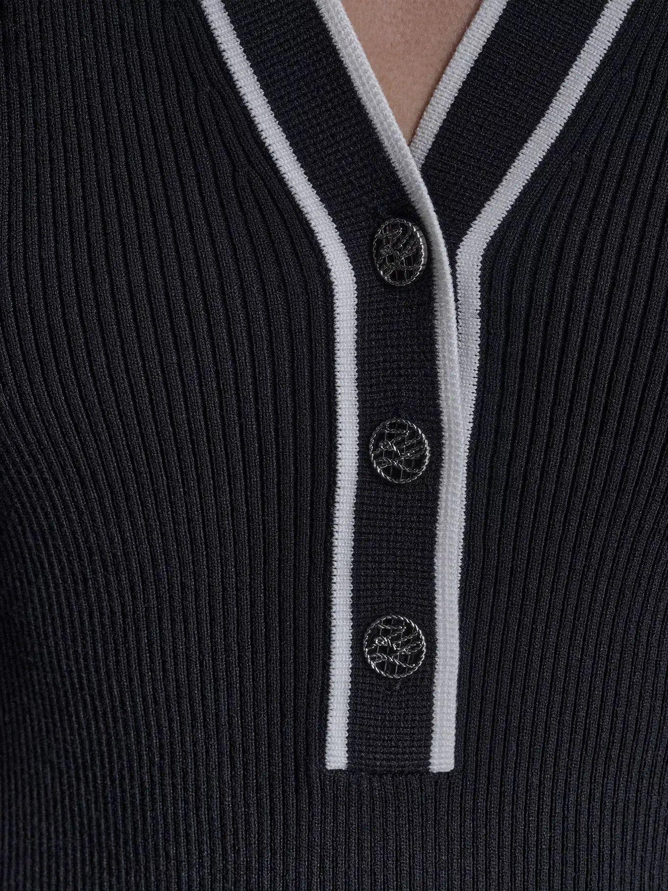 Vestido de punto con cuello en V Negro Karl Lagerfeld-4