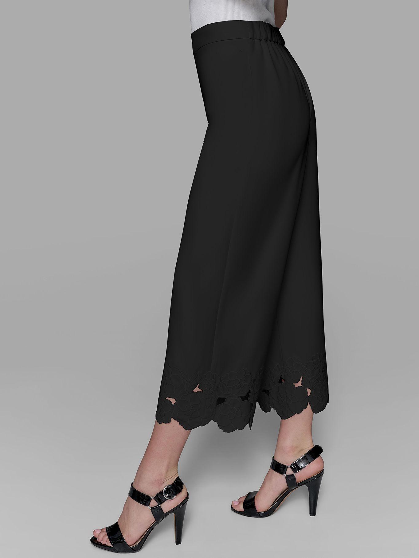 Pantalón detalle bordado floral Negro Karl Lagerfeld-3