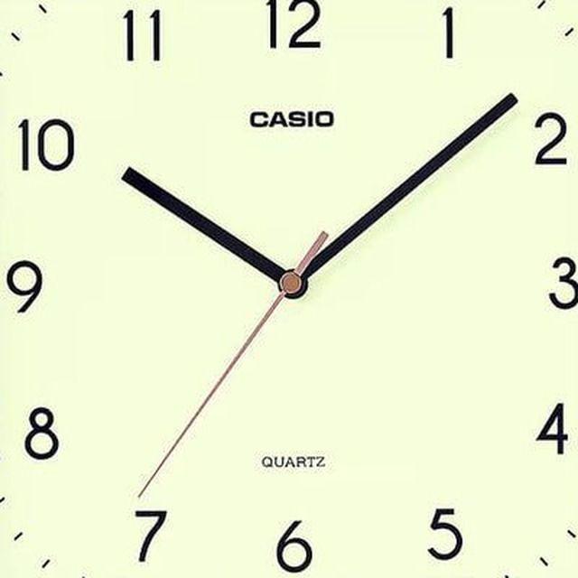 Reloj de pared Casio IQ-152-5D-1