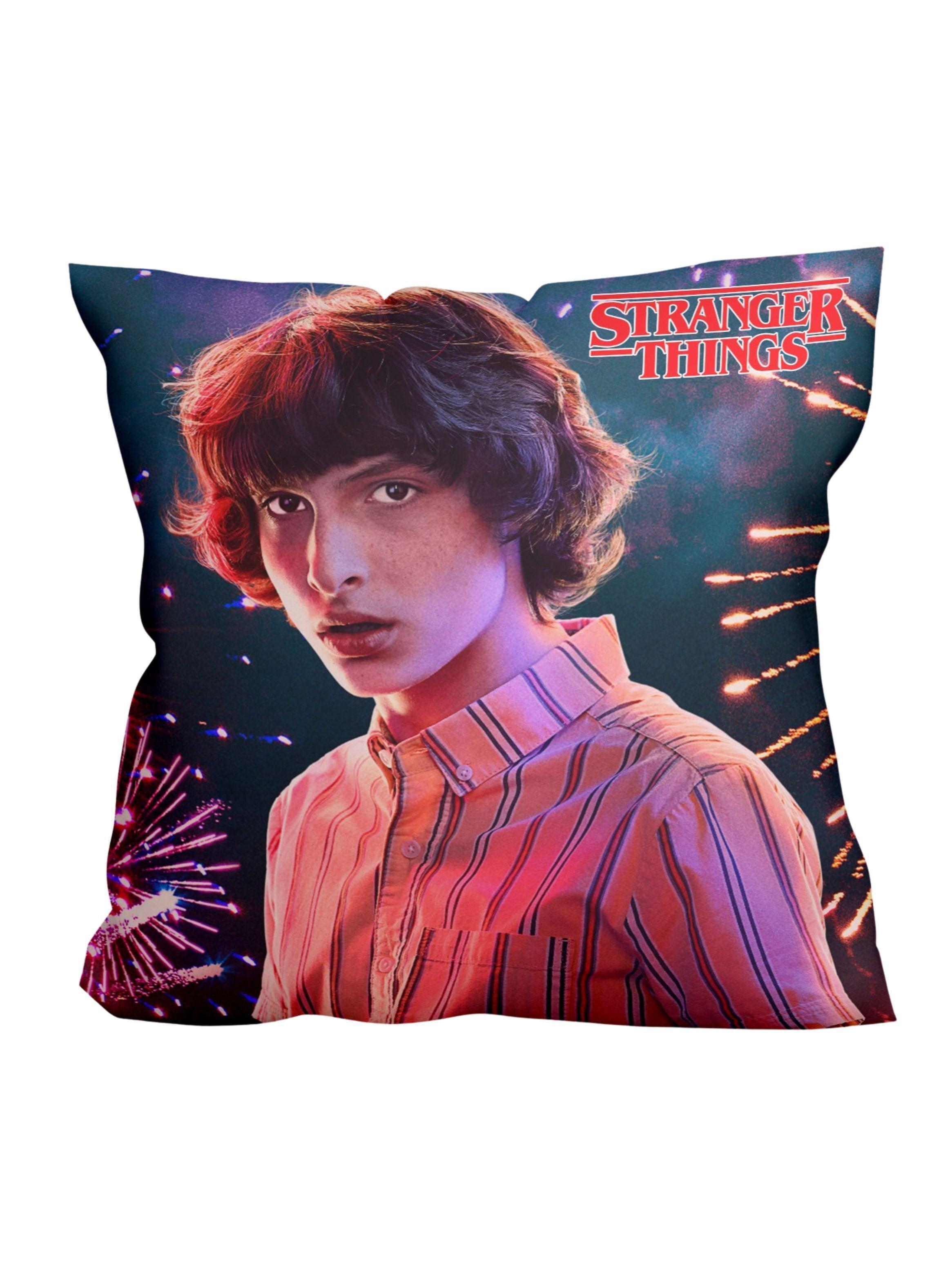 Cojín Stranger Things D6-0