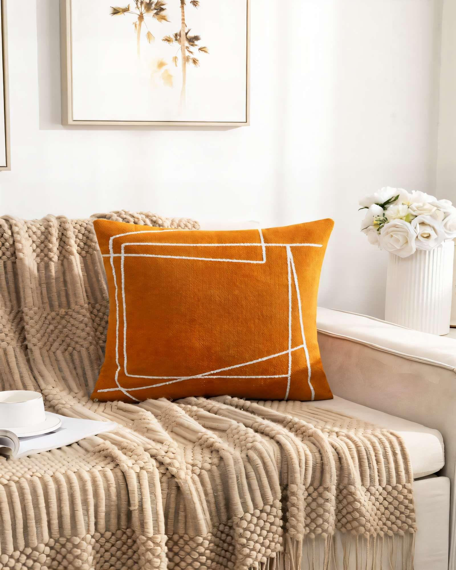 SET DE 4 FUNDAS DE COJIN 45CMX45CM  BORDADO DE LINEA COLOR MOSTAZA-3