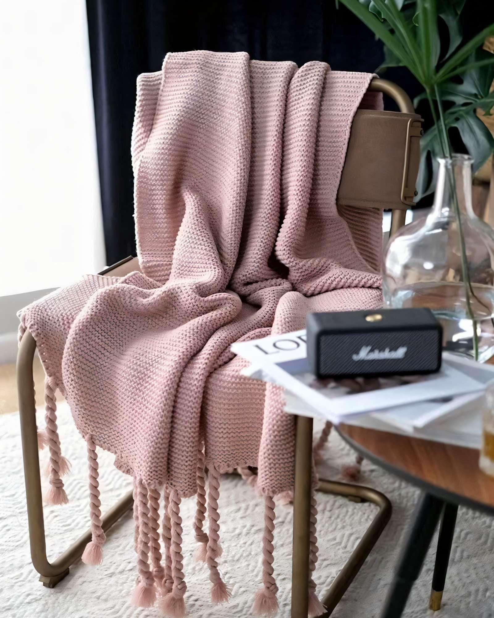 MANTA CON FLECOS DE SOGA TRENZADOS CHENILLE COLOR ROSA-2