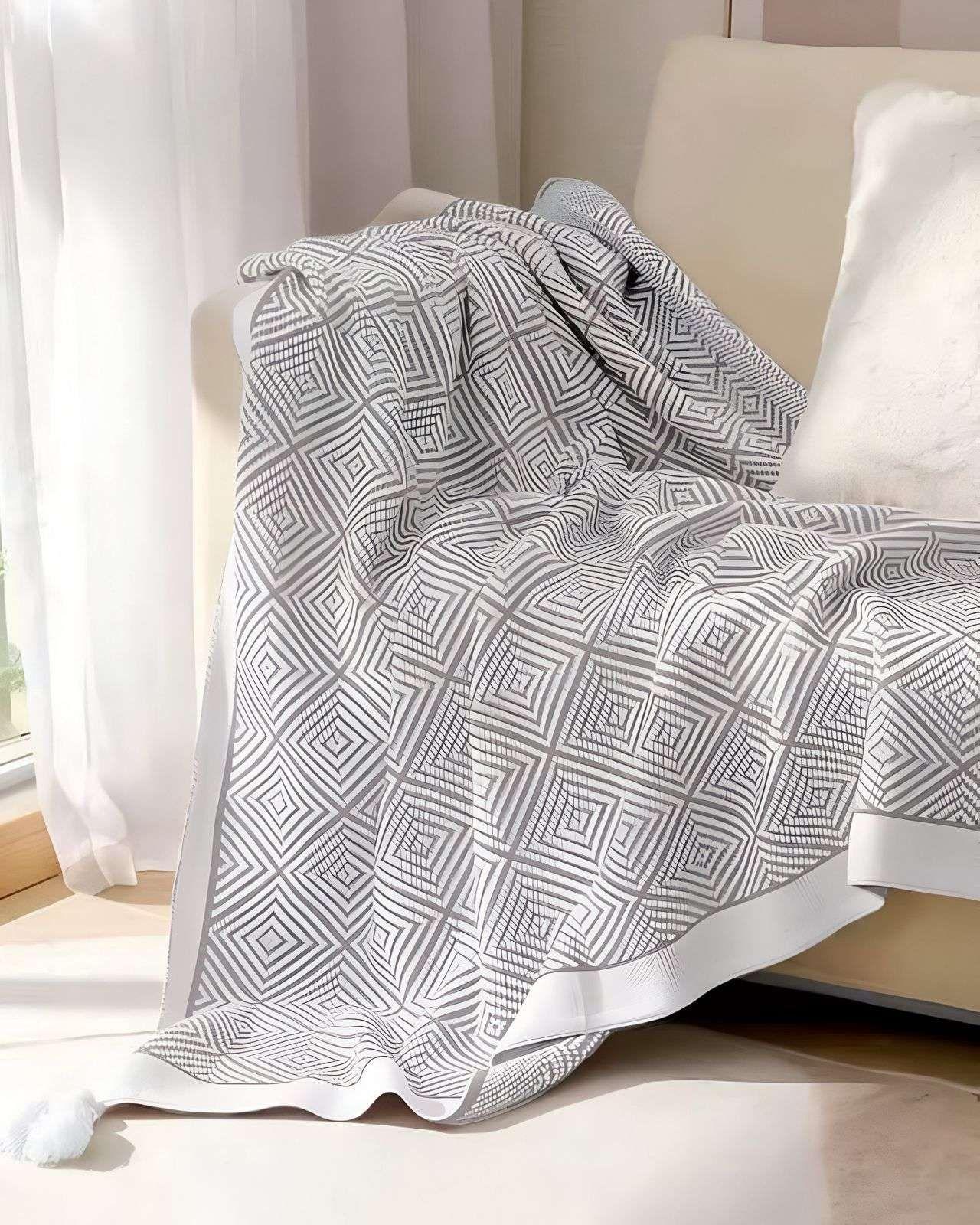 Manta con pompon 130x150 cm Gris-2