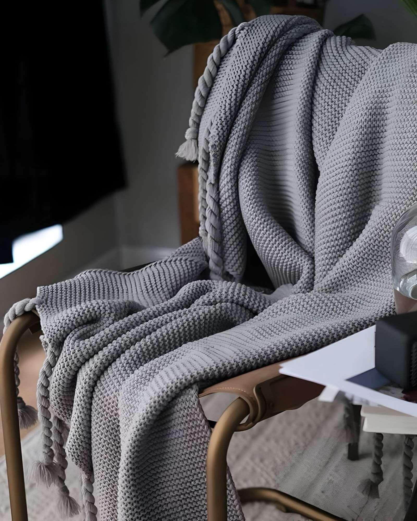 MANTA DECORATIVA MODELO CHENILLE CON FLECOS DE SOGA PARA CAMA O SOFA M2-2