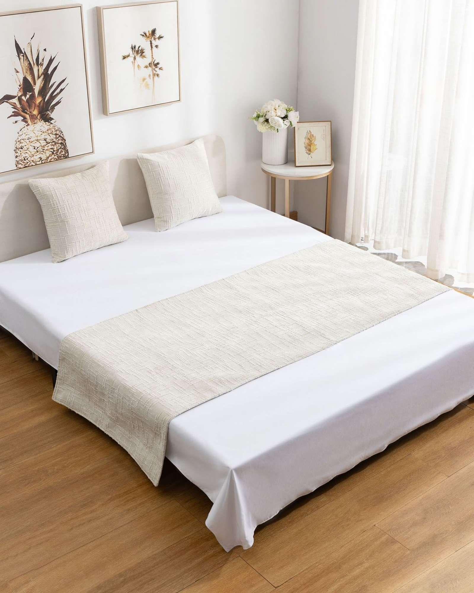 PIECERA CON 2 FUNDAS MODELO CHENILLE BEIGE CLARO-3