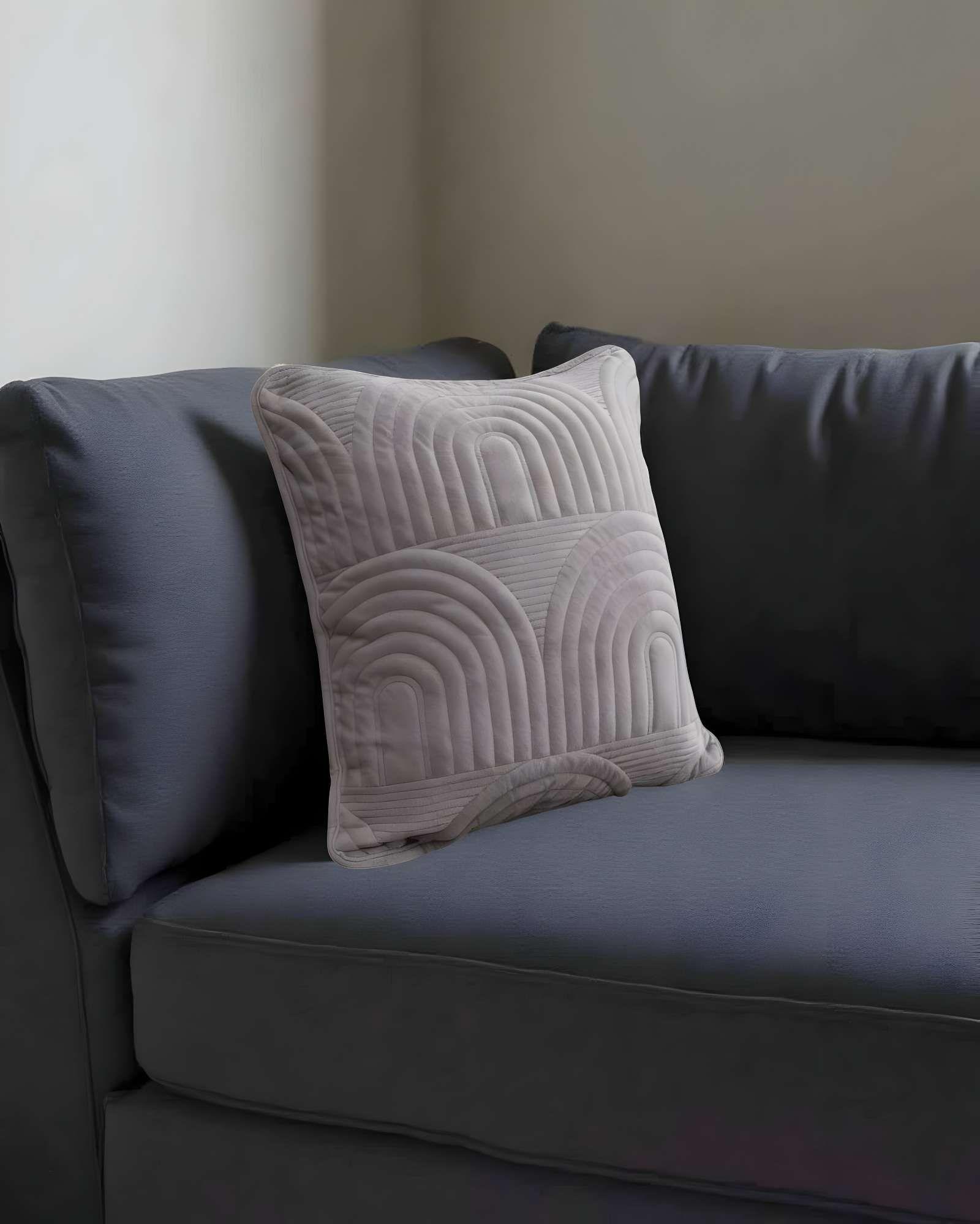 SET DE 2 FUNDAS DE COJIN SERIE ARCO 45X45 CM GRIS-3