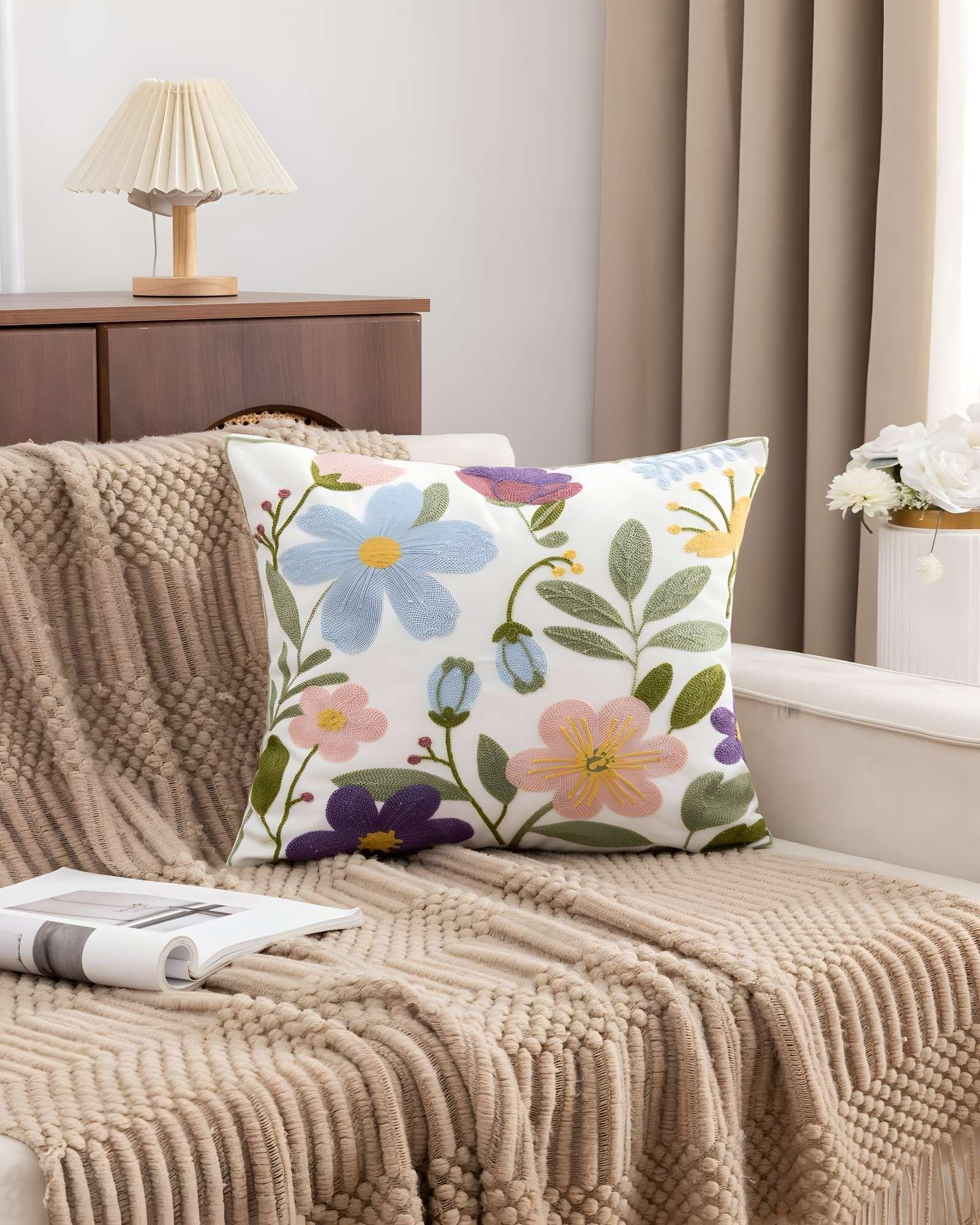 PACK DE 4 FUNDAS DE COJIN BORDADAS 45X45 BLANCO 03-3