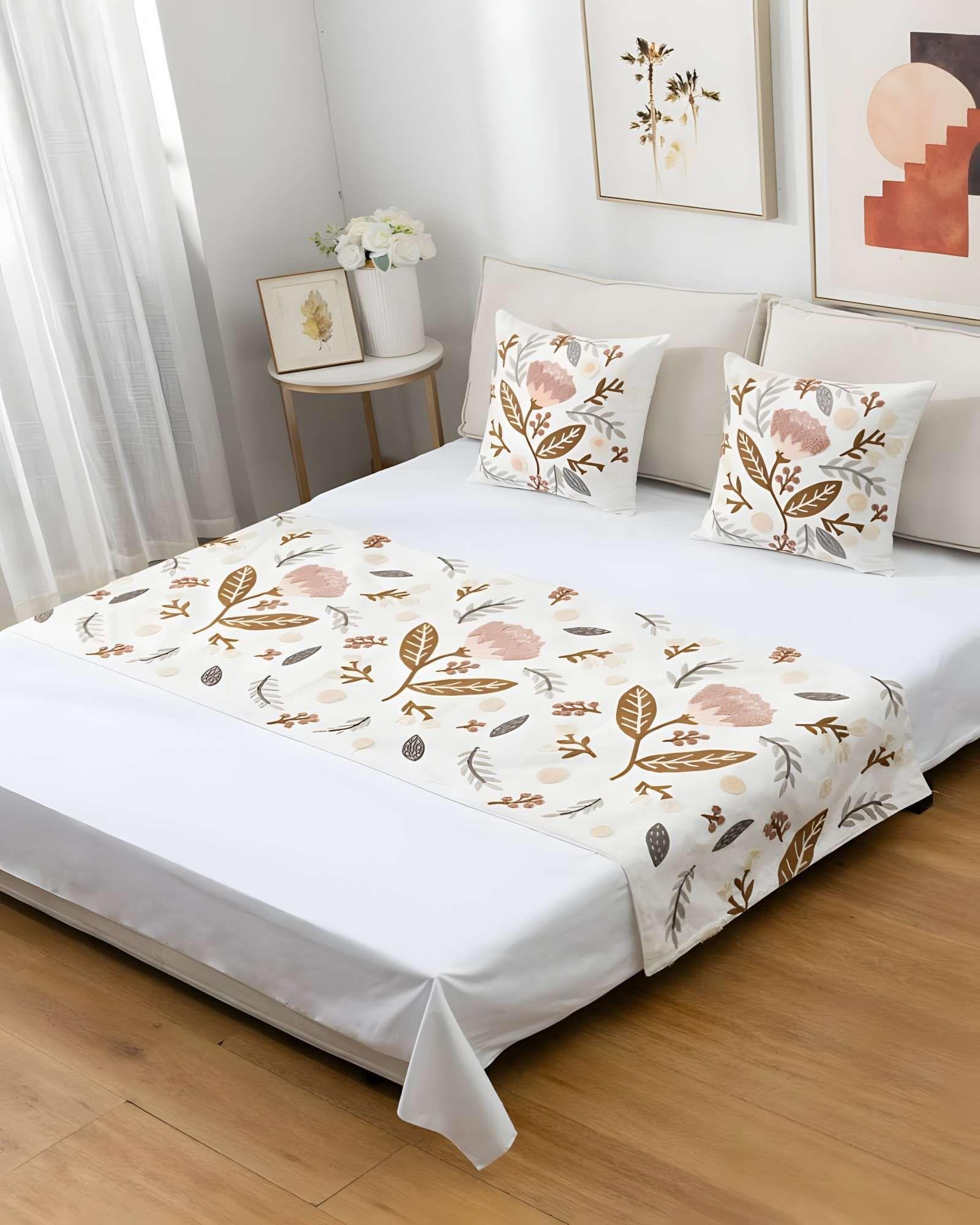 SET DE PIECERA BORDADA CON DOS FUNDAS BLANCO 06-3