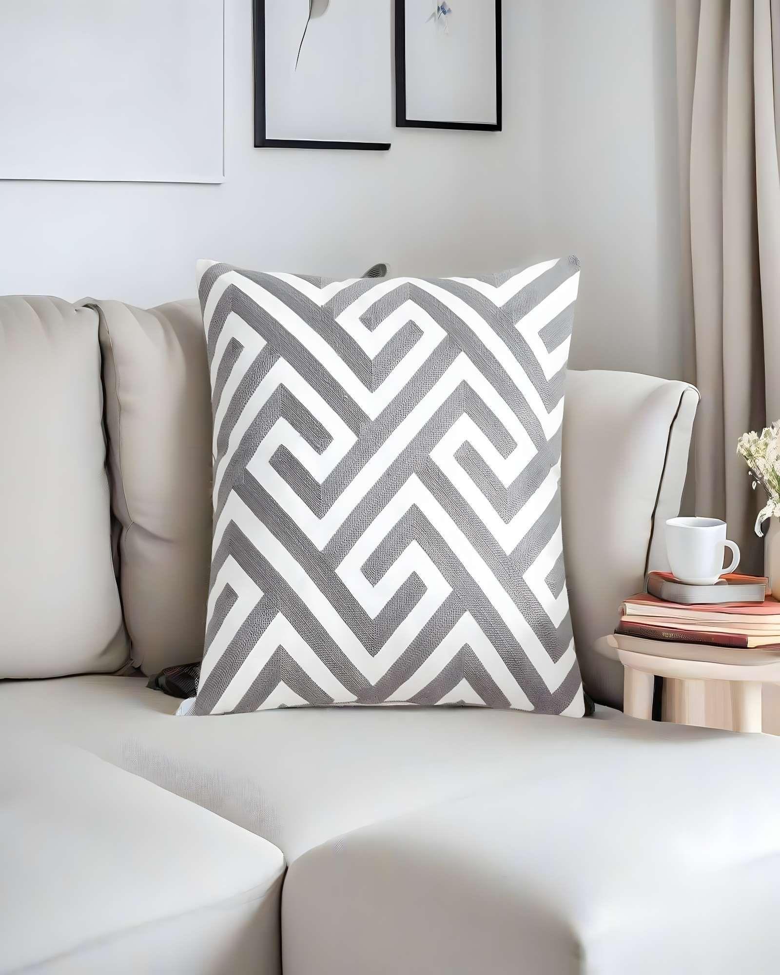 SET DE 2 FUNDAS DE COJIN BORDADAS 45X45CM GRIS-3
