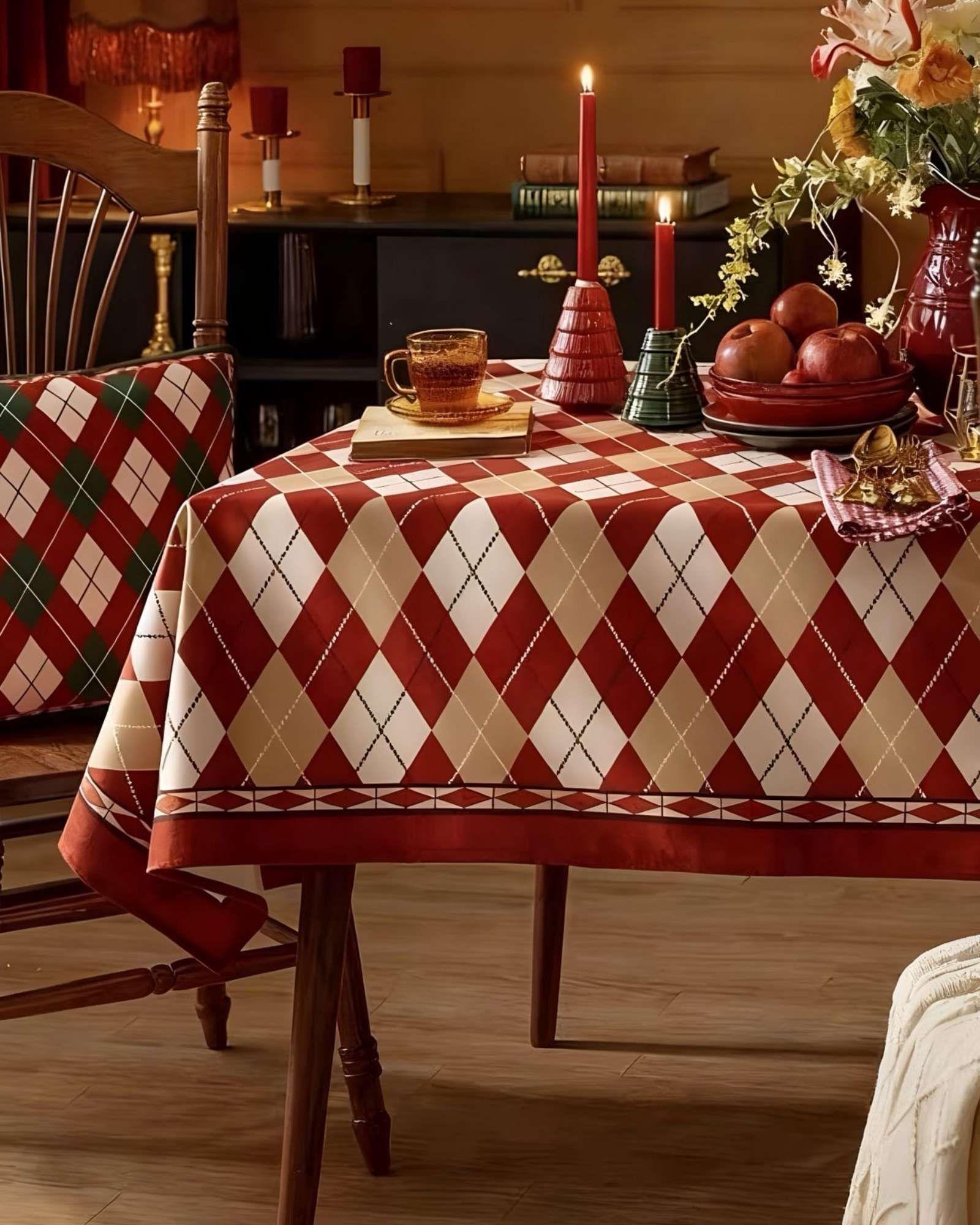 PACK DE MANTEL CON 6 FUNDAS DE SILLAS ANTIMANCHAS NAVIDEÑO 140X220 CM J1-2