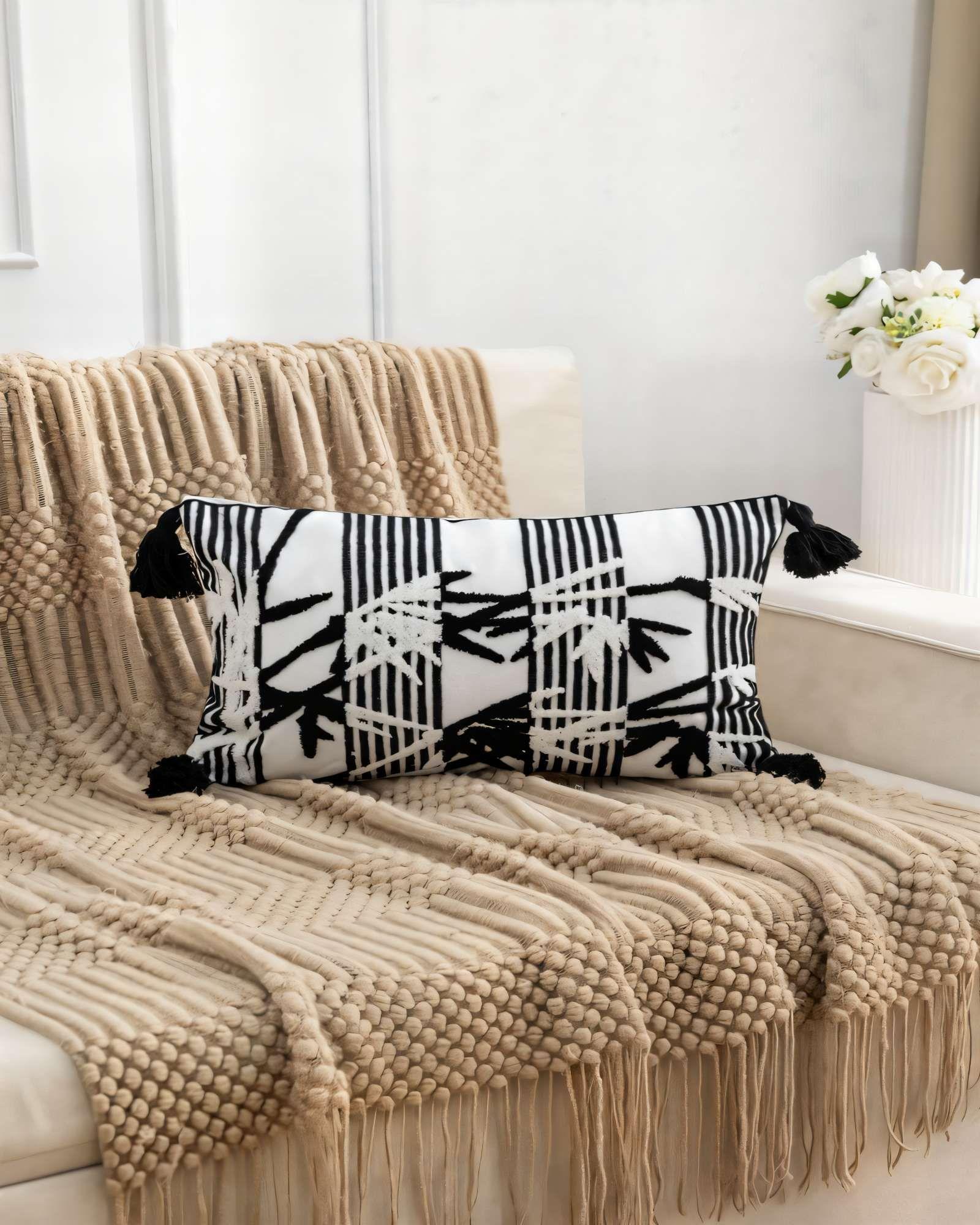 SET DE 4 FUNDAS DE COJIN 30CMX50CM  RECTANGULARES BLANCO CON NEGRO-2