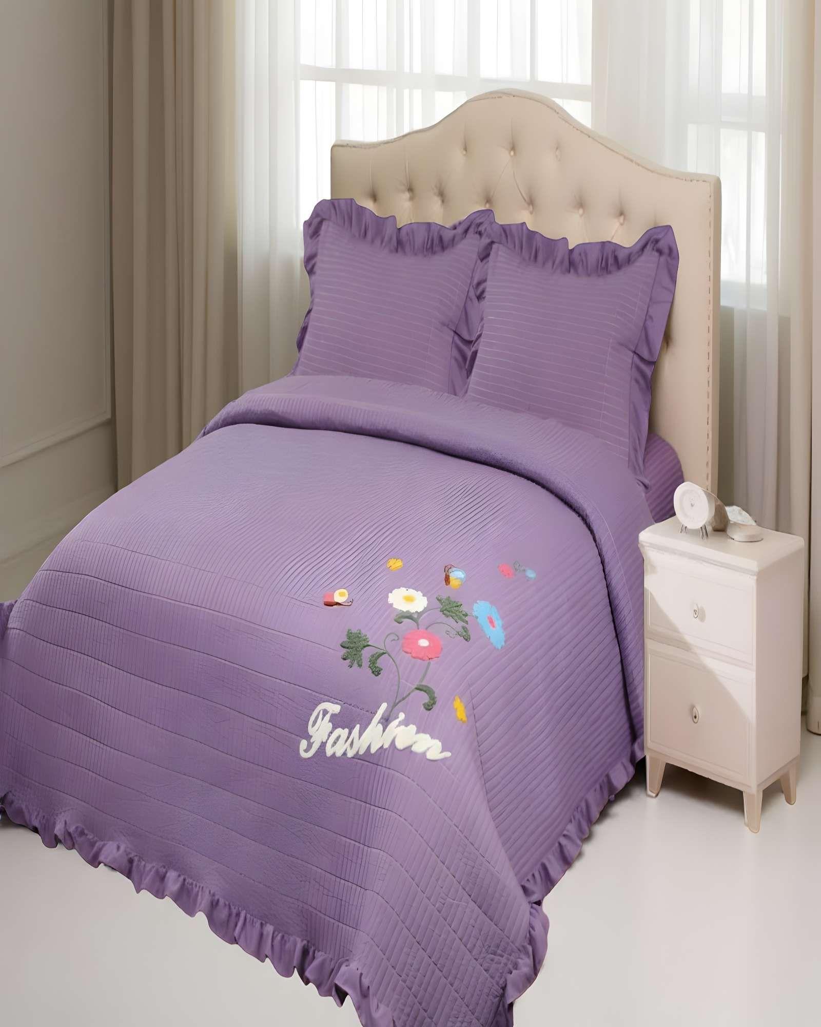 QUILT CUBRECAMA DE VERANO CON FLORES BORDADAS 2 PLAZAS MORADO-2