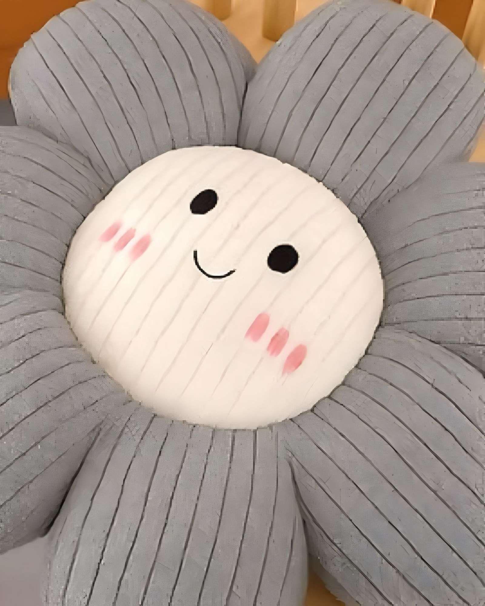 COJIN DECORATIVO DISEÑO FLOR KAWAII 45CM GRIS-2