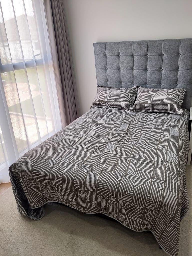 CUBRECAMA CON DIFERENTES DISEÑOS KING 250 X 270 CM P07-3