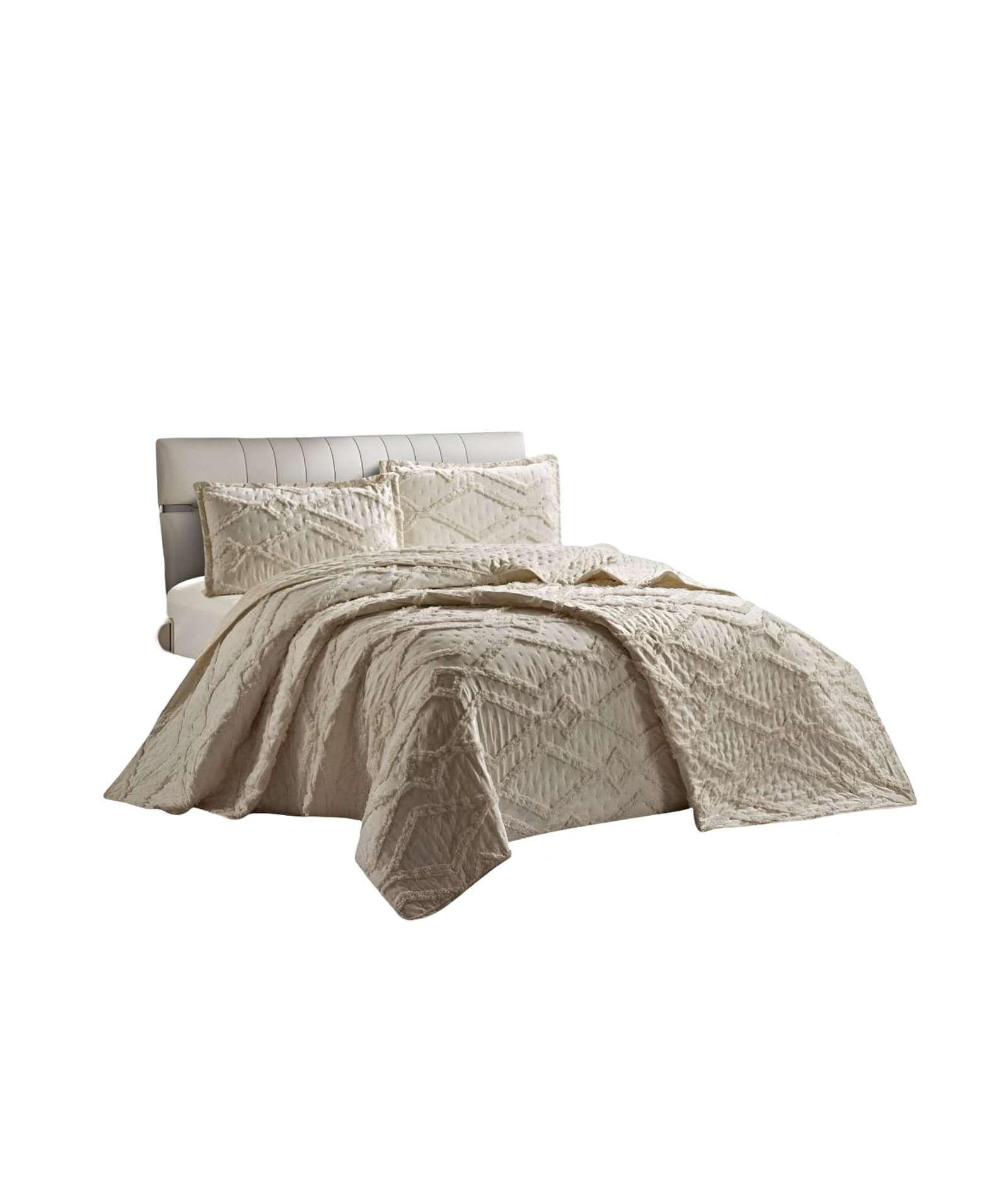 CUBRECAMA QUILT CON DISEÑO GEOMETRICO RELIEVE PLAZA Y MEDIA 180 x 230 cm 04-0