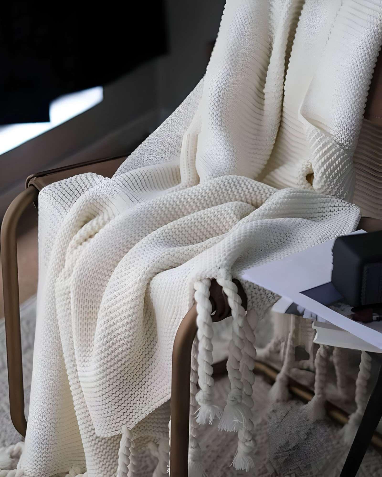 MANTA DECORATIVA MODELO CHENILLE CON FLECOS DE SOGA PARA CAMA O SOFA M1-2