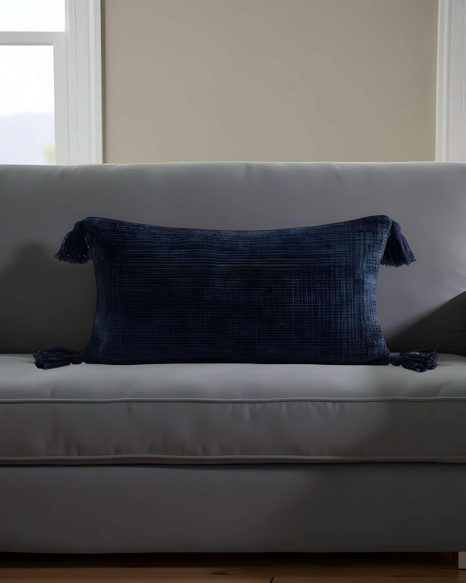 PACK DE 4 FUNDAS DE COJIN CHENILLE CON BORLAS 30X50 AZUL OSCURO-2