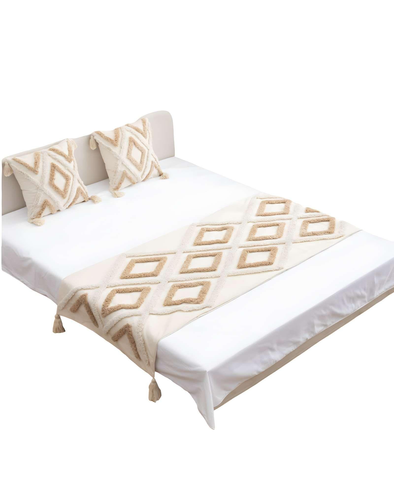 SET DE PIECERA BORDADA CON DOS FUNDAS MODELO BOHO BEIGE 02-0