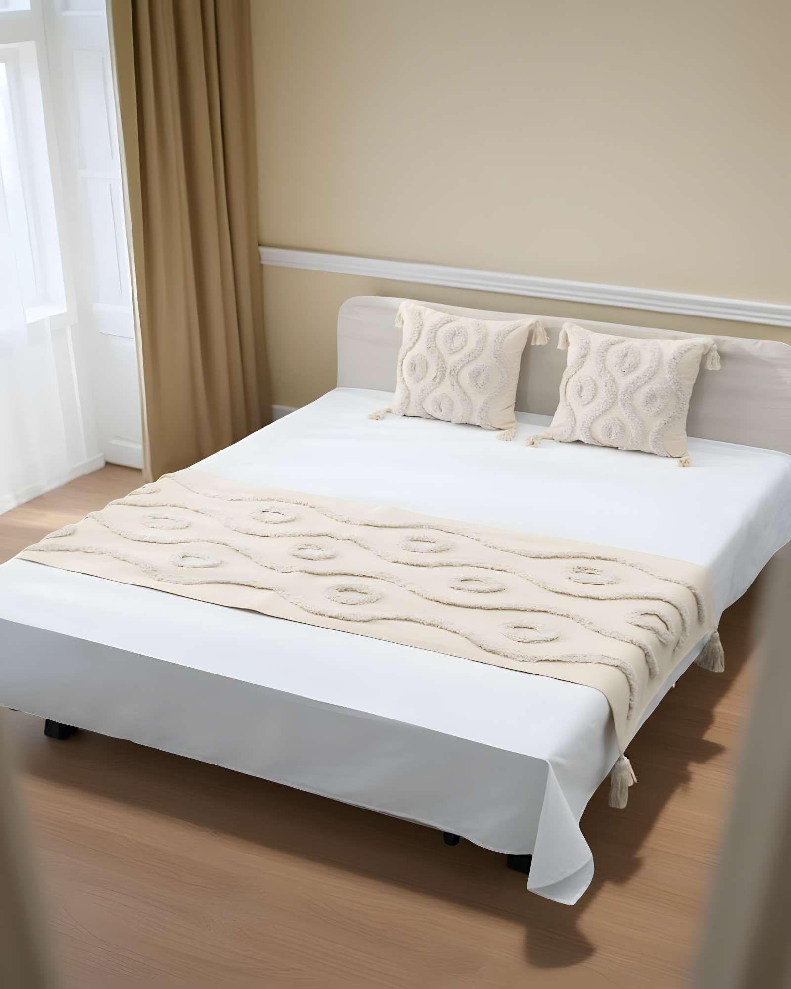 SET DE PIECERA BORDADA CON DOS FUNDAS MODELO BOHO BEIGE 08-3