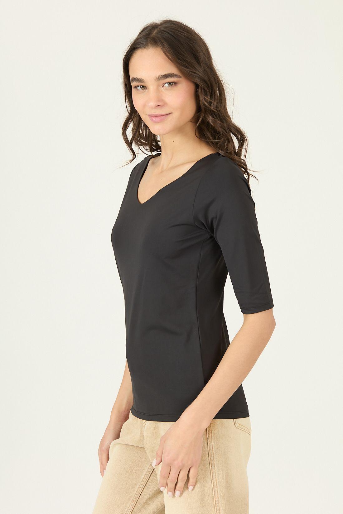 Polera Negra Cod 2800735-2