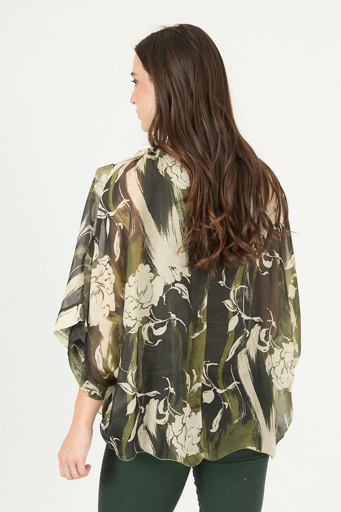 Blusa con seda verde estampada 2370-3