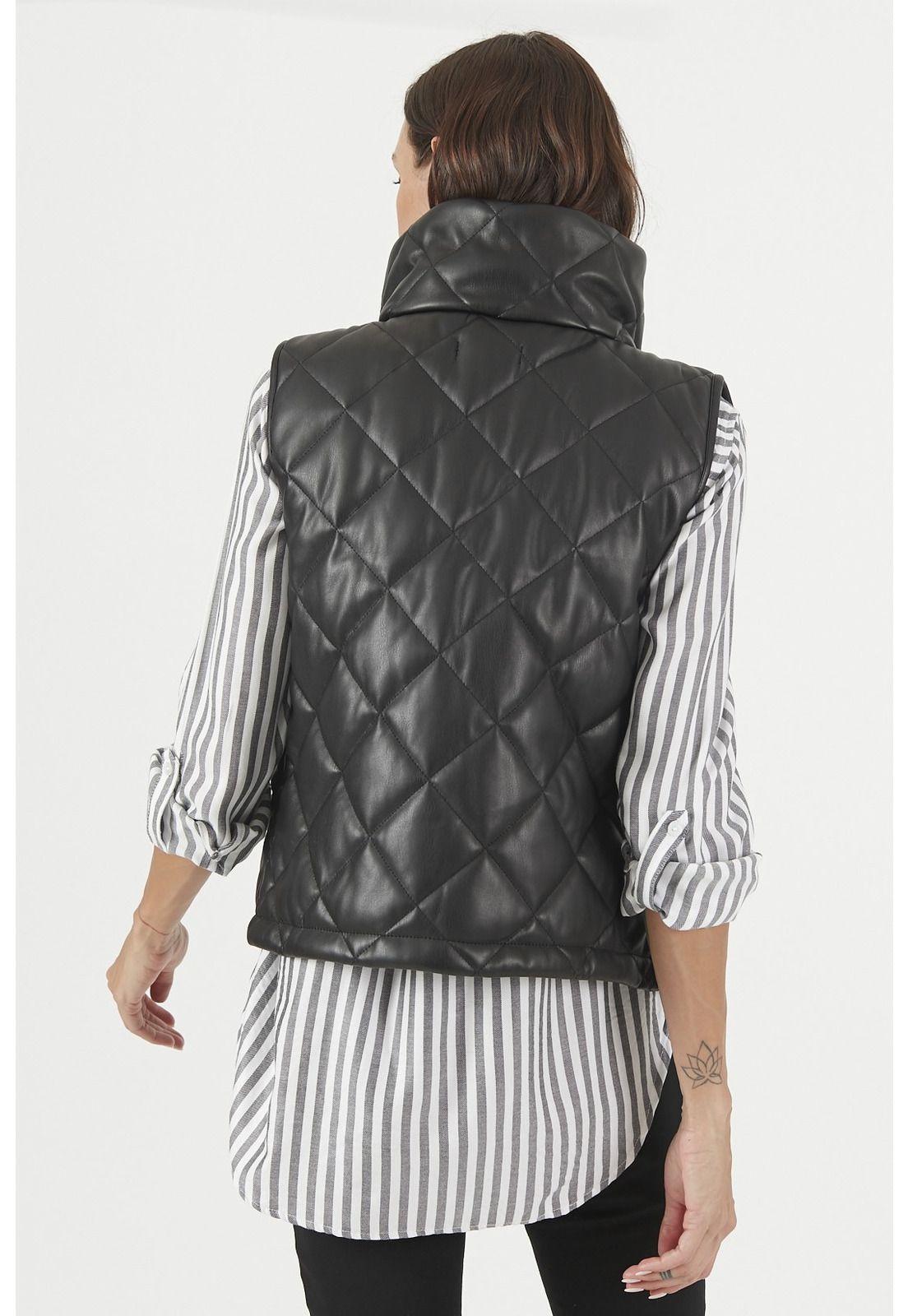 Parka de ecocuero negra-1