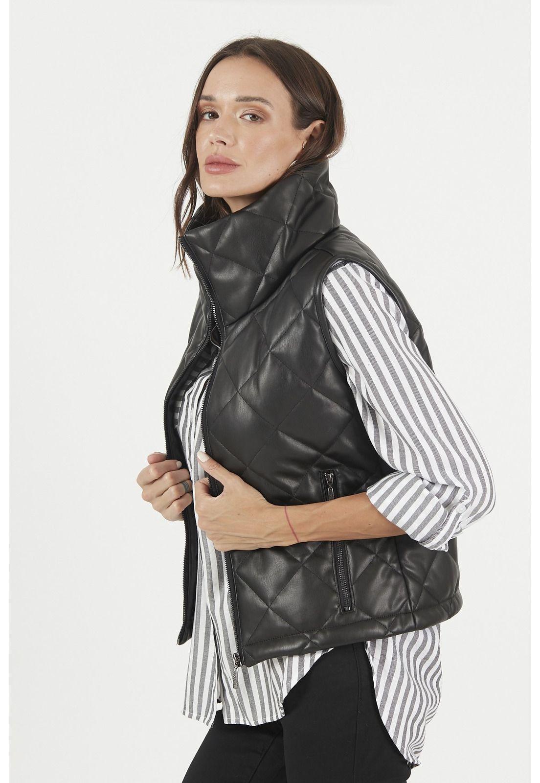 Parka de ecocuero negra-2