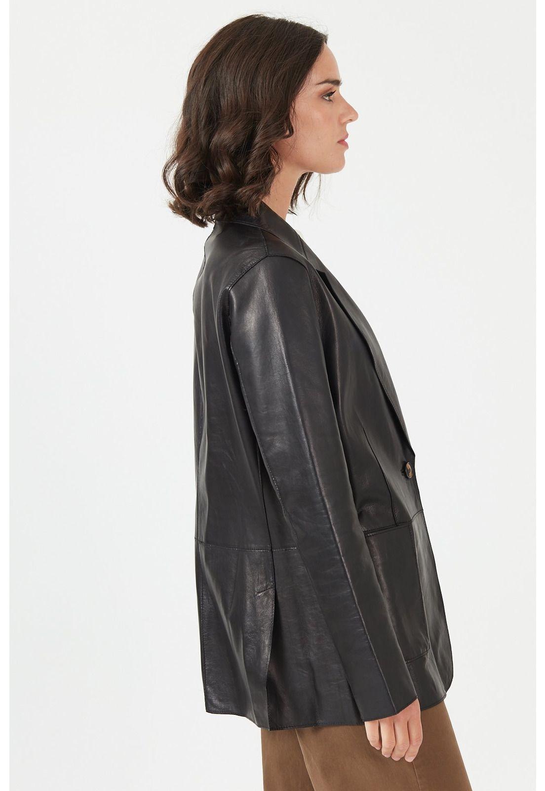 Blazer de cuero negro-1