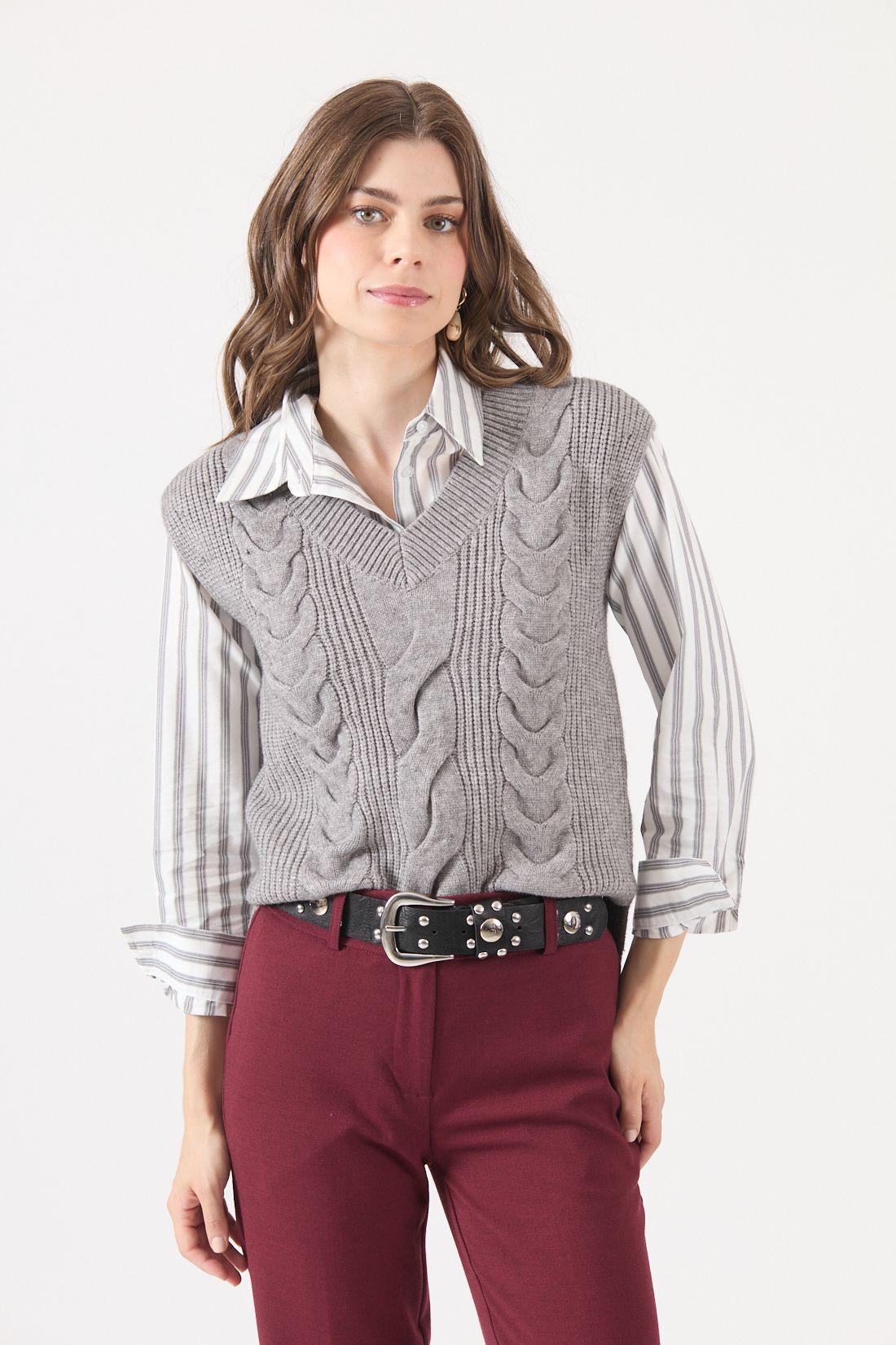 Sweater Con Trenzas Gris Cod 5414436-2