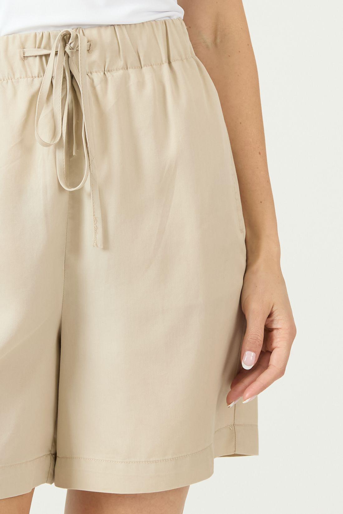 Shorts De Lyocell Straight Beige Cod 2100385-3
