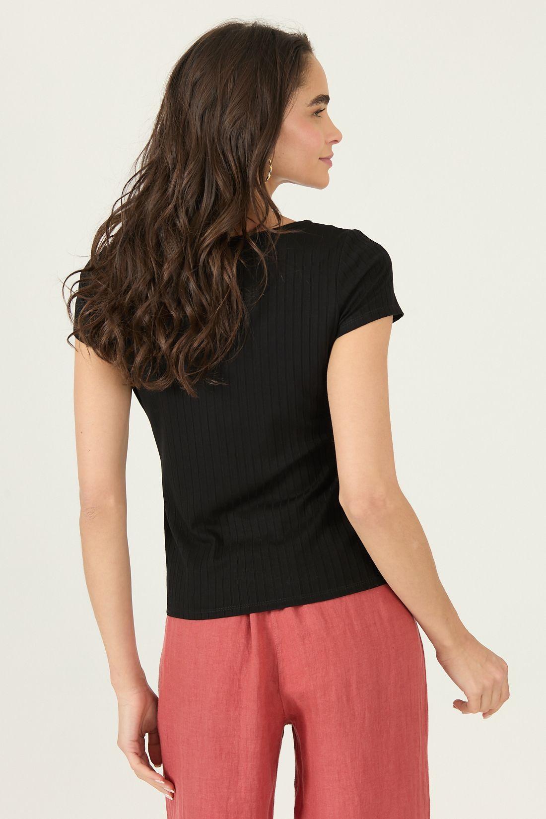 Polera Negra Cod 2756705-4