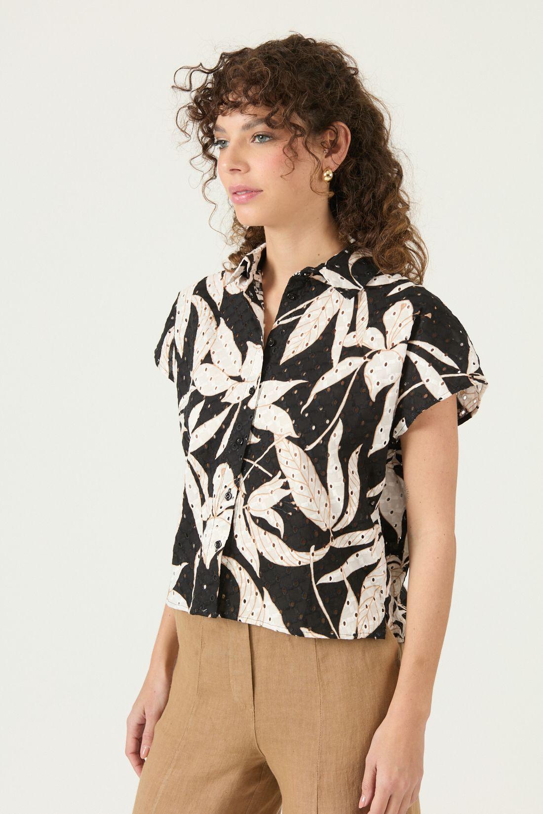 Blusa Estampada Negra Cod 4517535-3