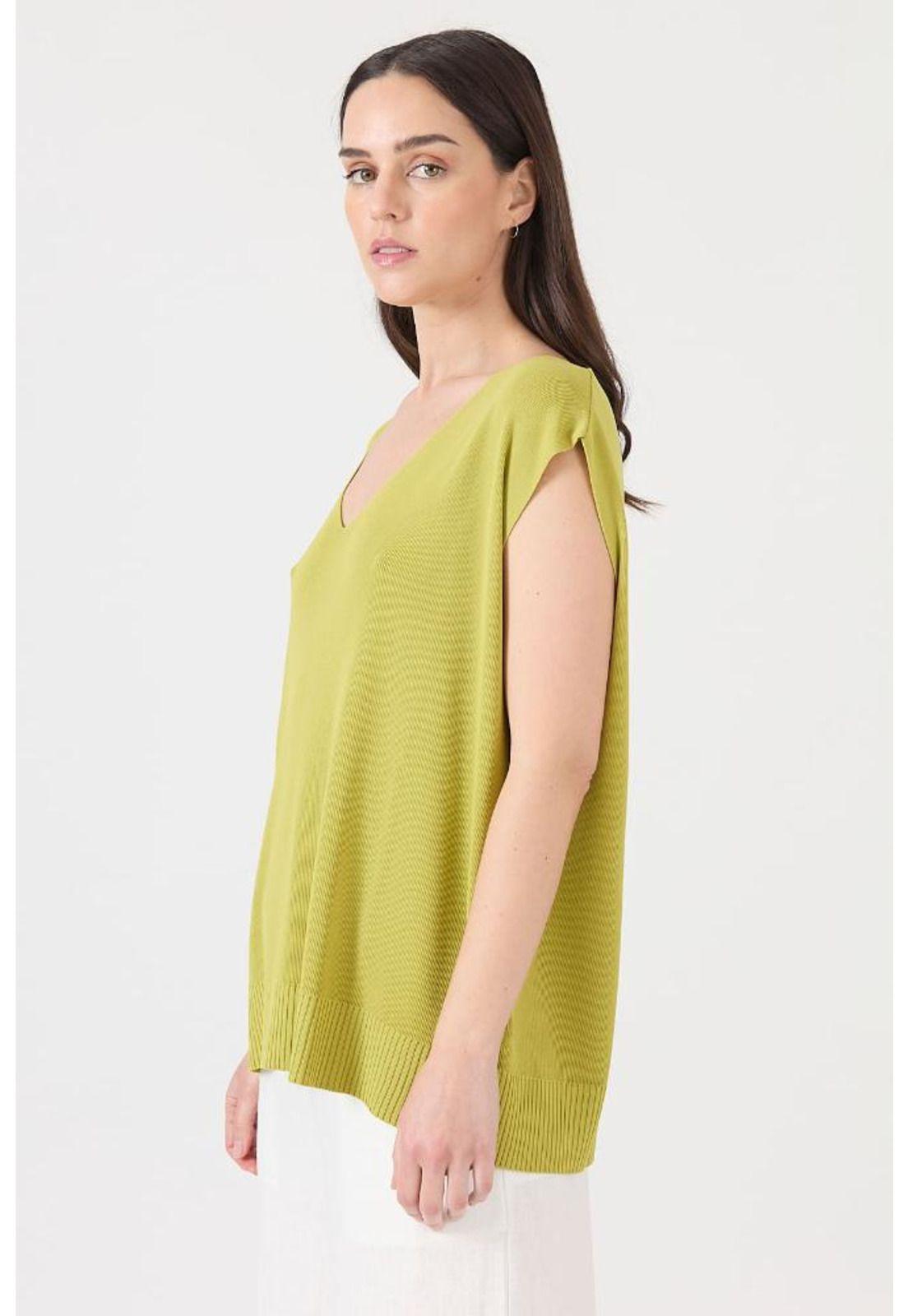 Polera verde sin mangas PRIVILEGE-0