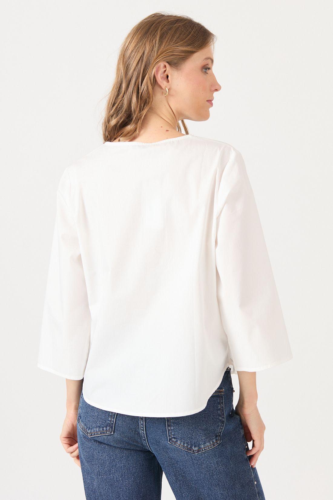 Blusa Con Encaje Blanca Cod 4520716-4