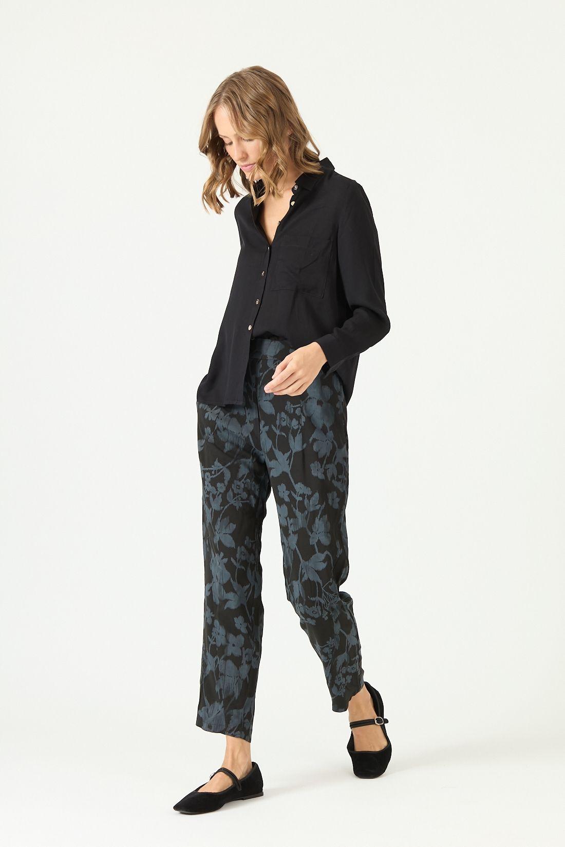 Pantalon de lyocell straight negro estampado-1