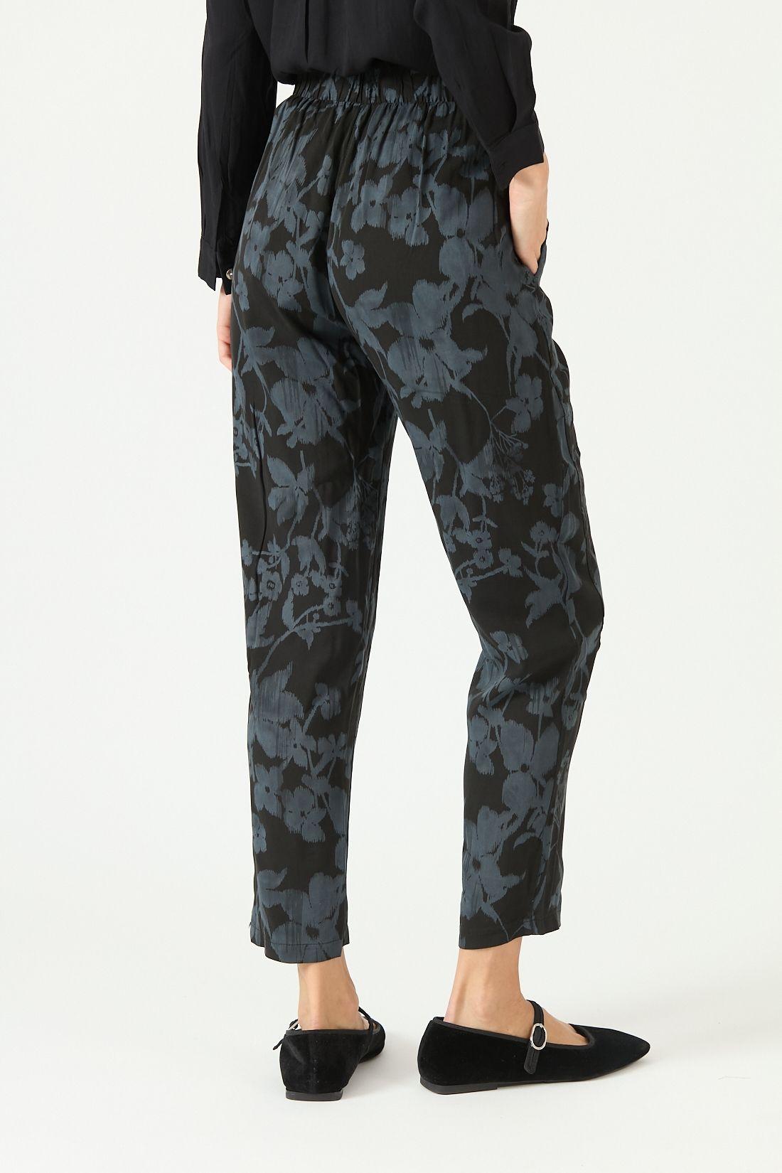 Pantalon de lyocell straight negro estampado-3