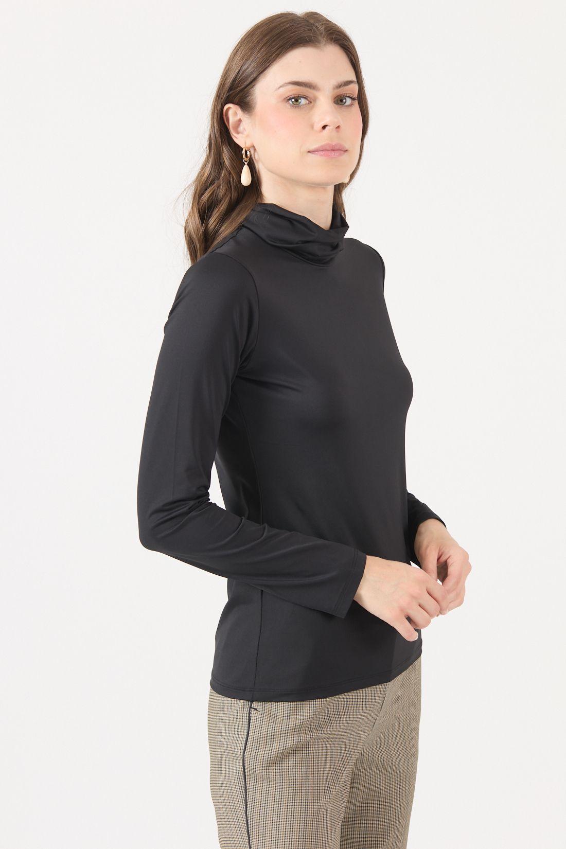 Polera Poliamida Negra Cod 2800036-3