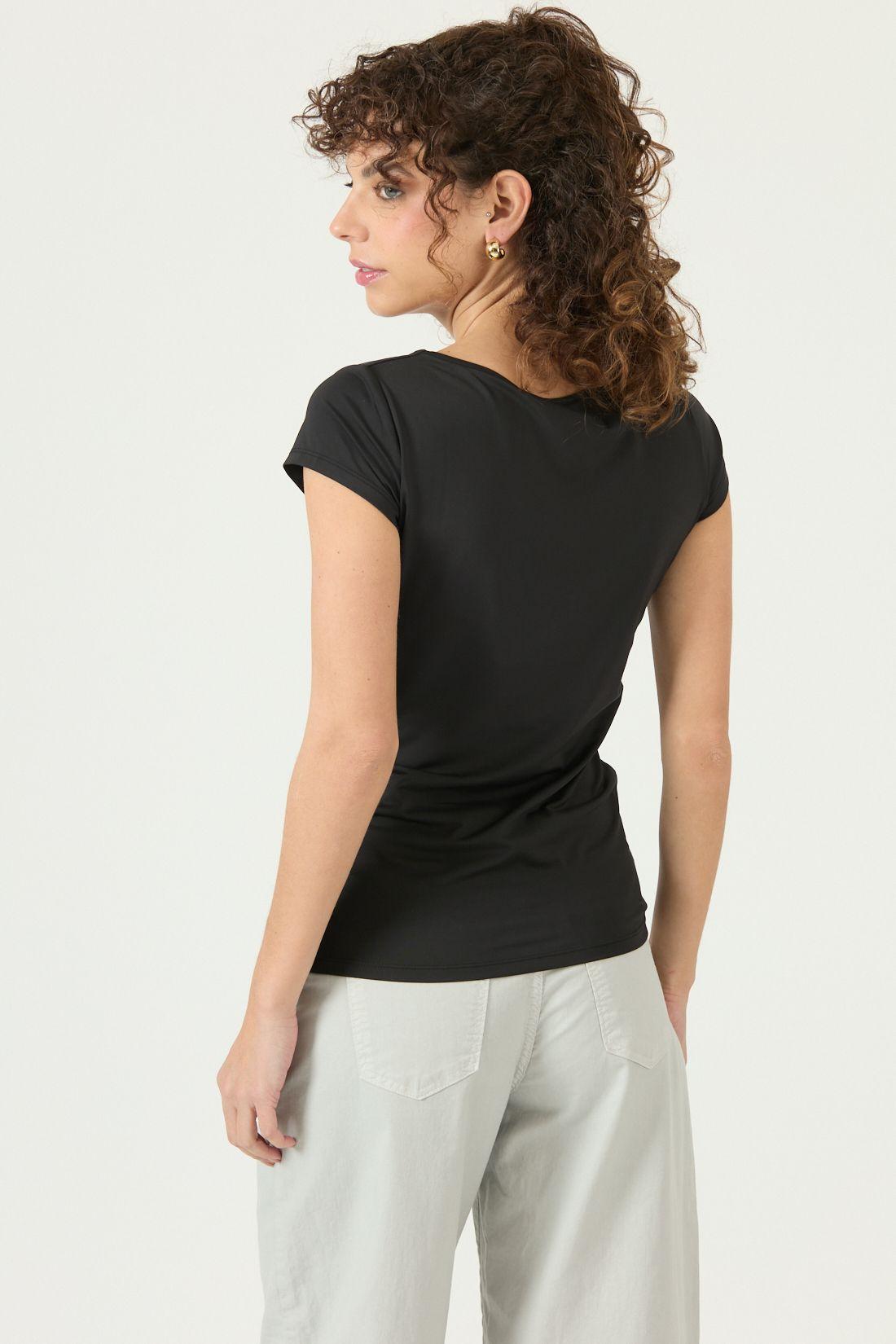 Polera Negra Cod 2800715-4