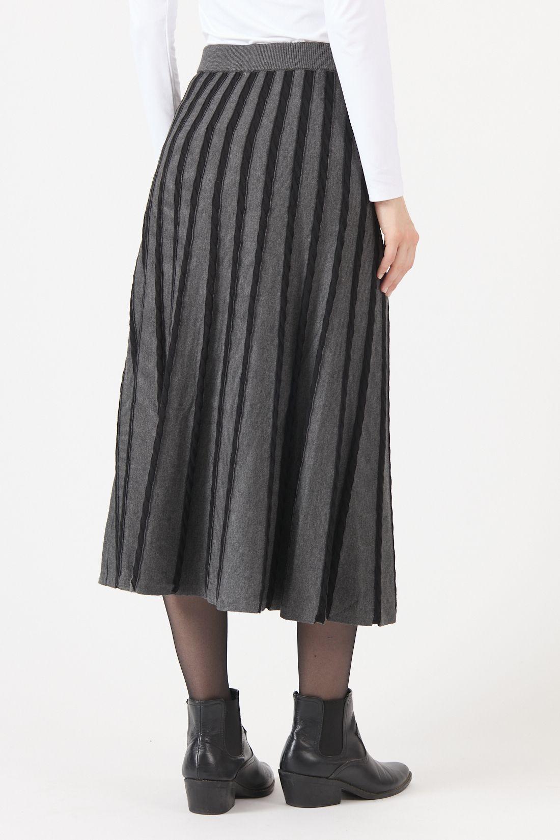 Falda Jacquard Gris Cod 5048896-3