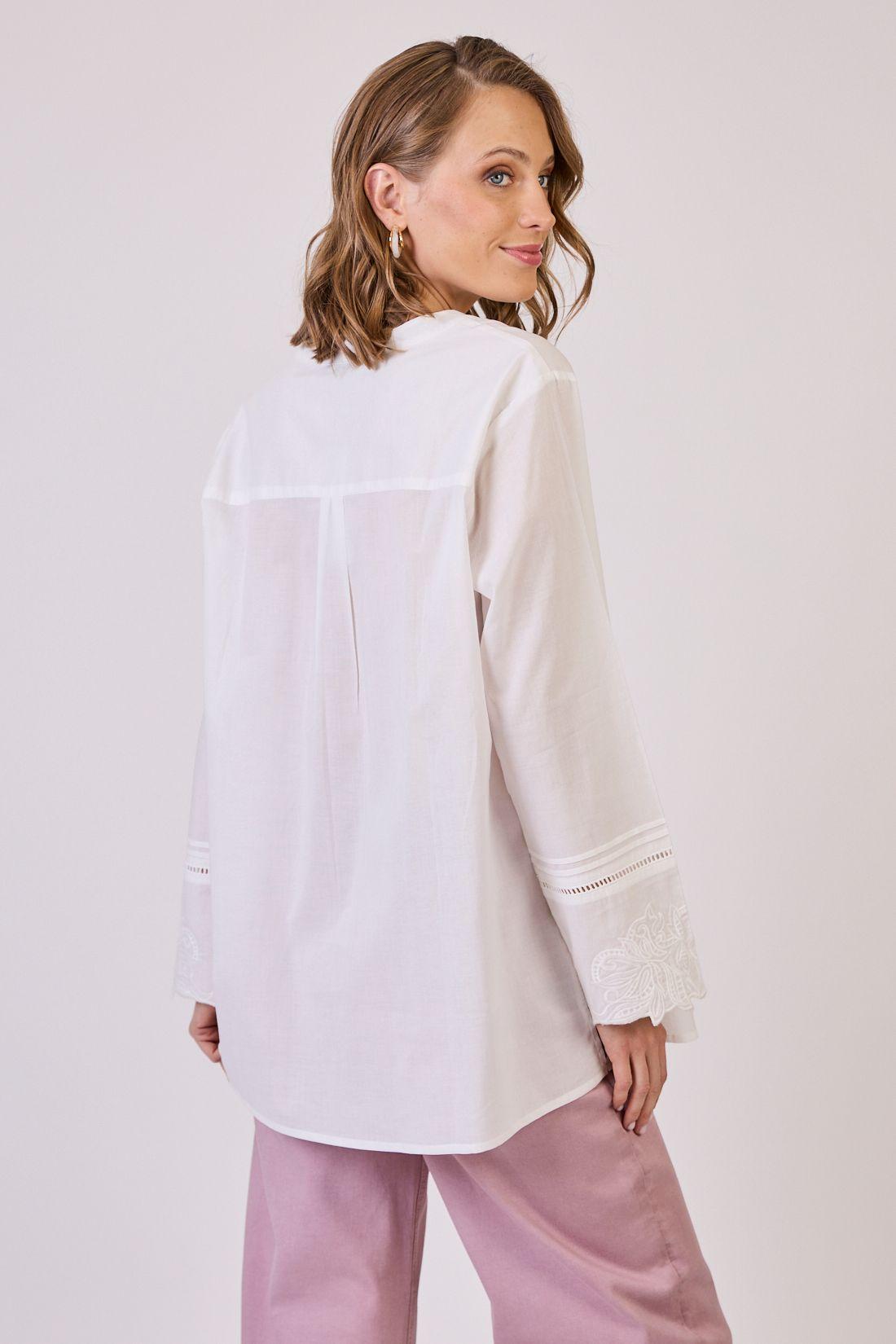 Blusa Con Bordados Blanca Cod 4520776-3